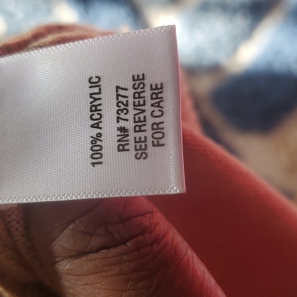 Sweater - Picture 6 of 10